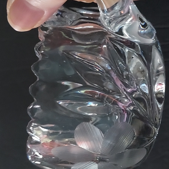 Handblown in Mold Crystal Engraved Sugar Bowl,Clear,2.5in.Hx6inW inc.handles. - Picture 4 of 9